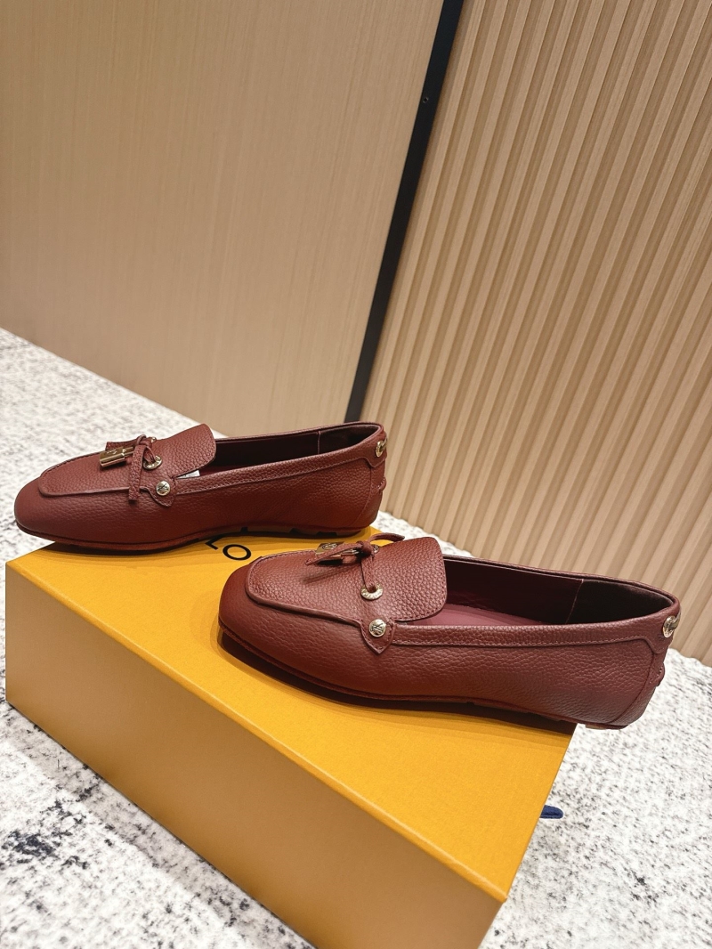 l0vis Vvtt0n loafers